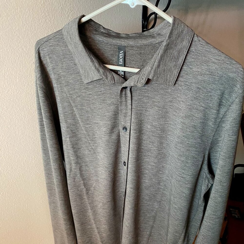 Vuori Button Down Long Sleeve Collared Shirt, NWOT, Size L, Gray